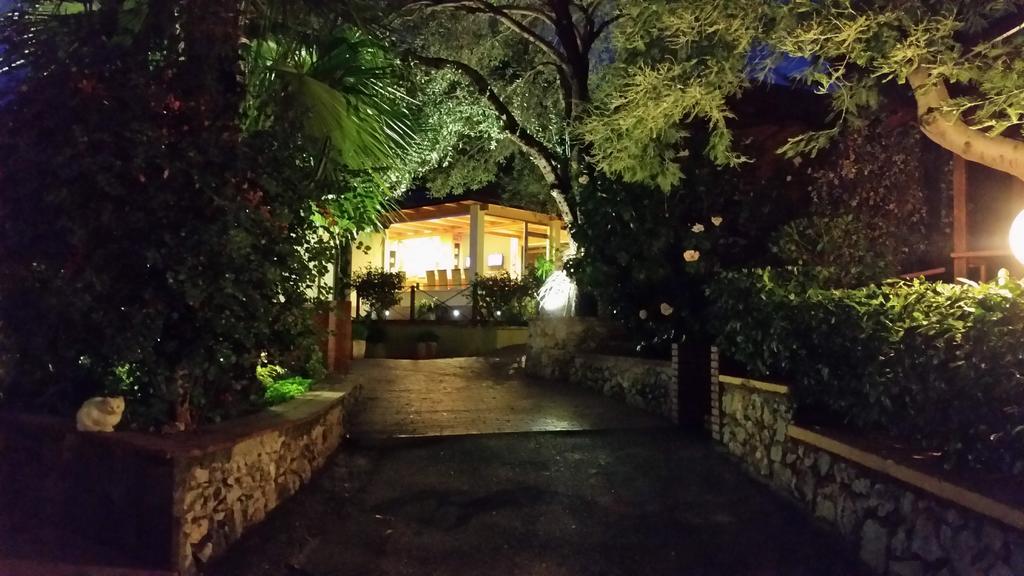 Cala Blanca Villaggio Alberghiero Марина-ді-Камерота Екстер'єр фото